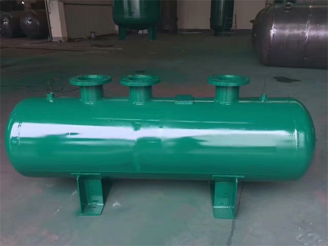 1679991473376569.jpeg 洛阳洛阳洛阳蒸汽分气缸1.jpeg